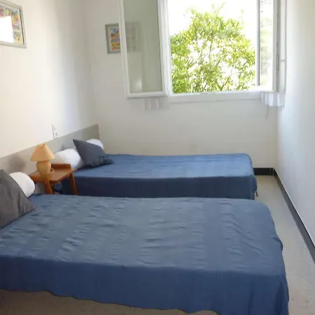 6 Pers, Terrasse, Parking, Centre - Fr-1-387-158 * Marseillan (Herault)